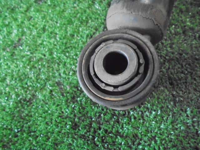 Rear Right Shock Absorber VOLKSWAGEN Golf 2005 GH-1KBLX — photo 2