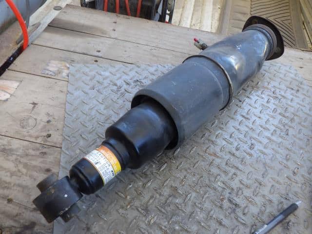 Rear Right Air Suspension TOYOTA Crown Majesta 2006 DBA-UZS186 4808030150 — photo 1