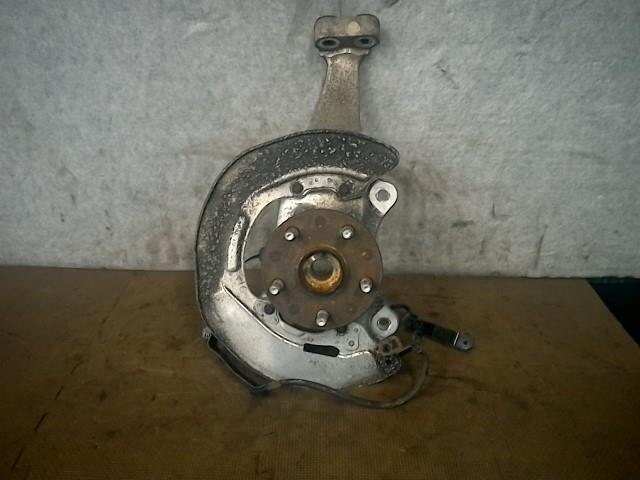 Front Left Knuckle Hub Assembly TOYOTA Lexus ls 2008 DAA-UVF45 — photo 1