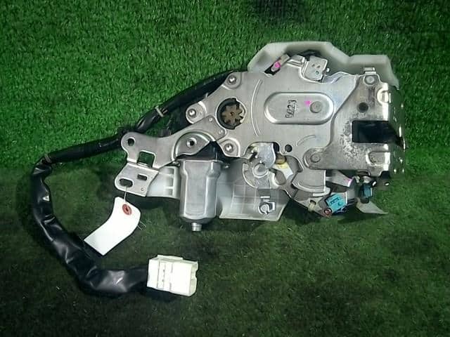 Door Closer Motor NISSAN Serena 2005 CBA-C25 — photo 3