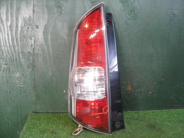 Left Tail Light TOYOTA Passo 2004 DBA-KGC15 — photo 2