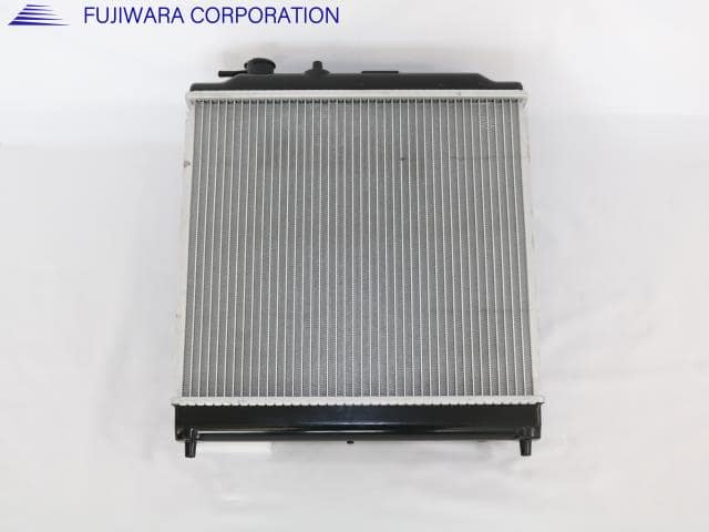 Radiator HONDA Vamos Hobio 2003 LA-HM4 — photo 2