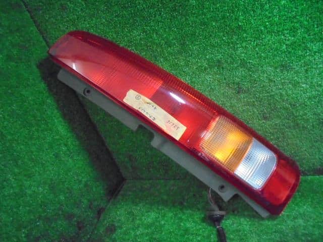 Right Tail Light HONDA Capa 2001 GF-GA4 — photo 1
