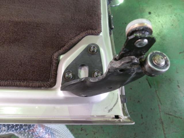 Rear Left Door Assembly TOYOTA Hiace 1993 Y-KZH106 — photo 4