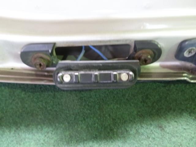 Rear Left Door Assembly TOYOTA Hiace 1993 Y-KZH106 — photo 3