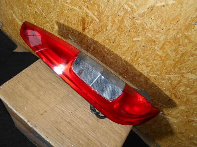 Left Tail Light HONDA Life 2005 CBA-JB7 — photo 2