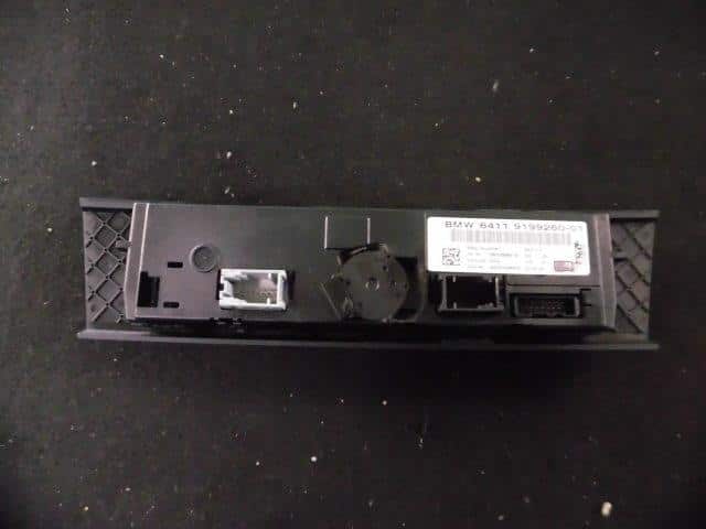 A/C Control Panel BMW 3 Series 2009 ABA-VA20 64119199260 — photo 3