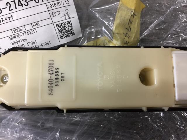 Power Window Switch TOYOTA Prius 2008 DAA-NHW20 — photo 2