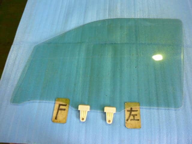 Front Left Door Windshield SUZUKI MR Wagon 2006 DBA-MF22S 8450281J00 — photo 1