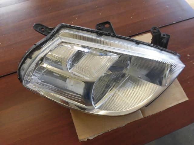 Right Headlight NISSAN Tiida 2004 DBA-C11 — photo 1