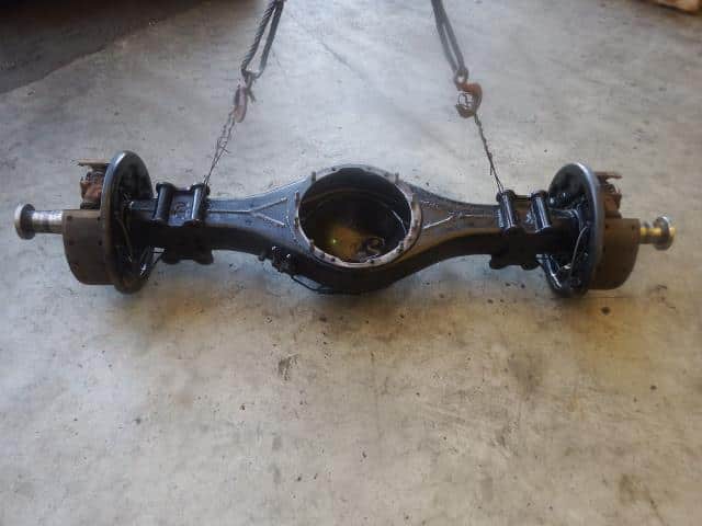 Rear Differential Housing Case MITSUBISHI Canter 2004 PA-FE83DCY MK428199 — photo 1