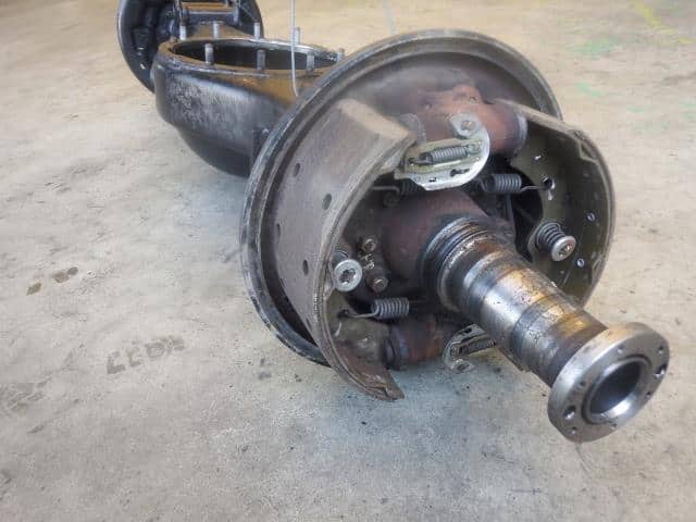 Rear Differential Housing Case MITSUBISHI Canter 2004 PA-FE83DCY MK428199 — photo 2