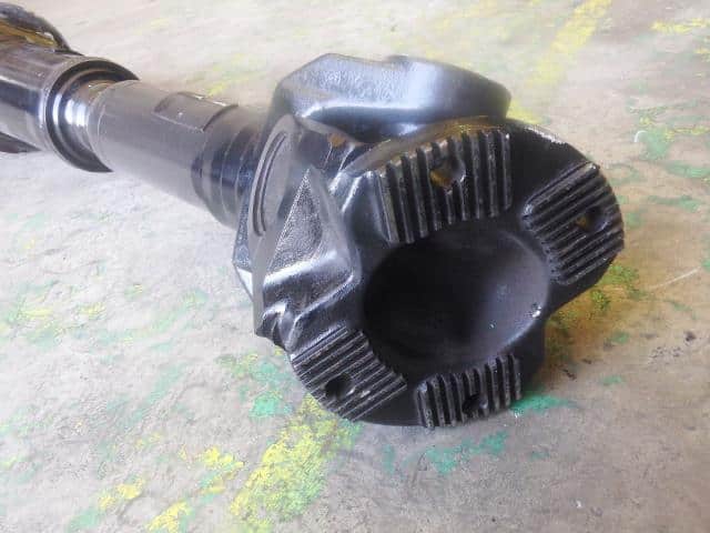 Rear Propeller Shaft ISUZU ISUZU LARGESIZE CAR 2003 KL-CXZ51K4 1371246062 — photo 2