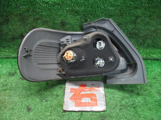 Right Tail Light TOYOTA Porte 2008 CBA-NNP11 — photo 2