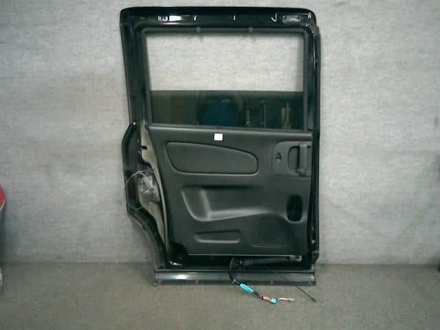 Rear Left Door Assembly NISSAN Serena 2011 DBA-FC26 — photo 2