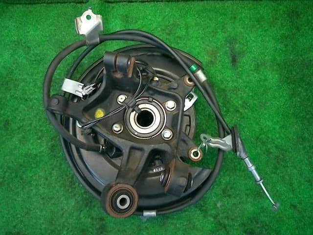 Rear Right Knuckle Hub Assembly SUBARU Wrx 2015 CBA-VAB 28411VA020 — photo 2