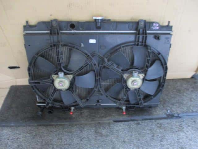 Radiator NISSAN Tino 1999 GF-V10 214604U000 — photo 2