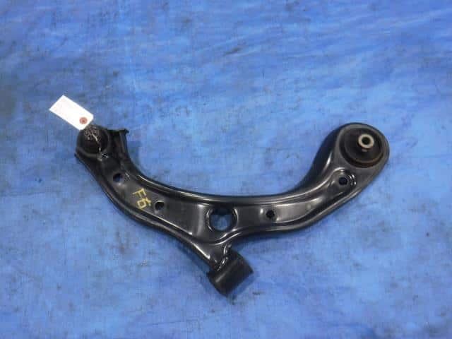 Front Right Lower Control Arm HONDA N BOX 2015 DBA-JF1 — photo 1
