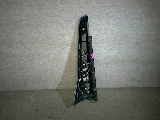 Right Tail Light NISSAN Serena 2012 DAA-HFC26 — photo 2