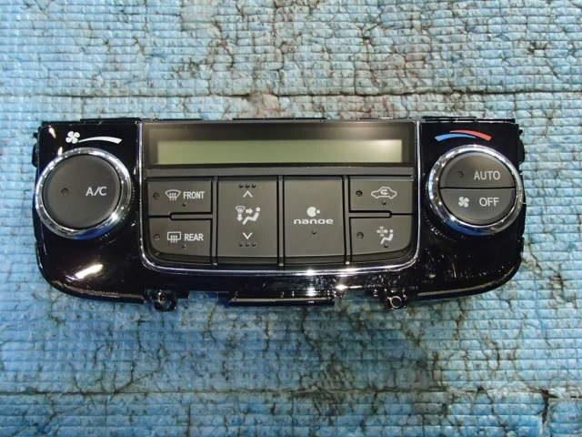 A/C Control Panel TOYOTA Corolla Axio 2015 DBA-NZE164 — photo 1