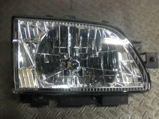 Right Headlight NISSAN Atlas 1999 KG-SR8F23 — photo 2