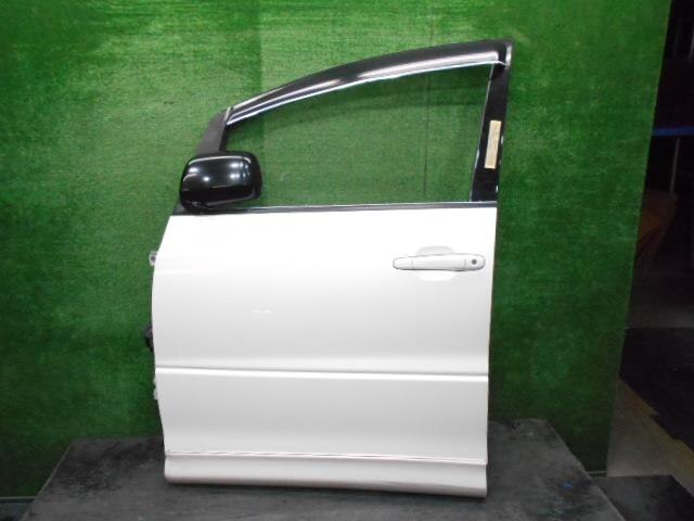 Front Left Door Assembly TOYOTA Estima 2001 ZA-AHR10 — photo 1