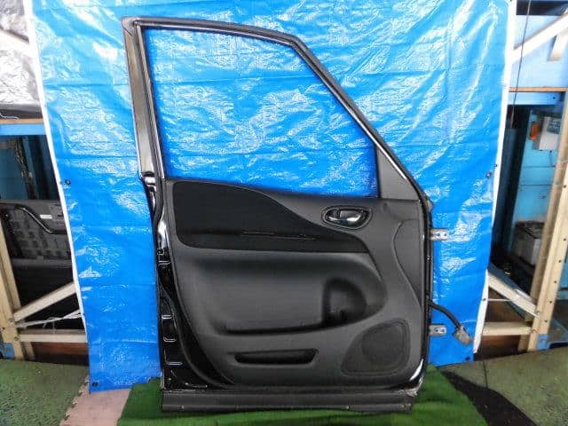 Front Left Door Assembly NISSAN Serena 2013 DAA-HFC26 — photo 5