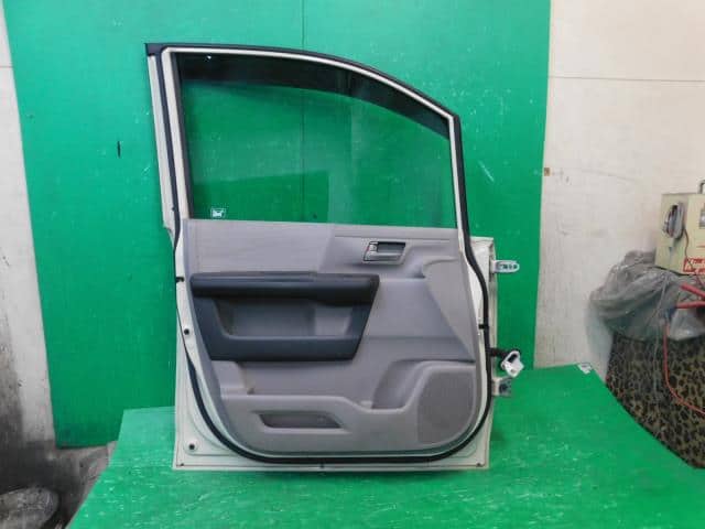 Front Left Door Assembly HONDA Step Wagon 2010 DBA-RK1 — photo 5