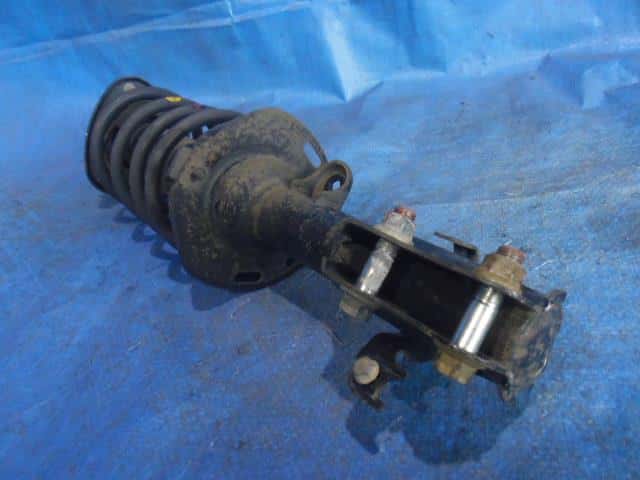 Front Left Strut HONDA Step Wagon 2006 DBA-RG2 51602SLKJ04 — photo 3