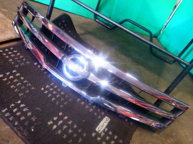 Radiator Grille NISSAN Roox 2011 DBA-ML21 — photo 2