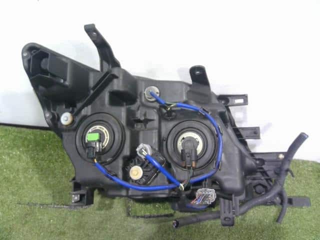 Left Headlight NISSAN Serena 2015 DAA-HFC26 — photo 5