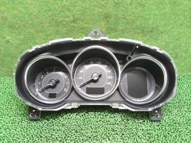 Speedometer MAZDA Atenza 2013 DBA-GJ5FW G44V55471C — photo 1