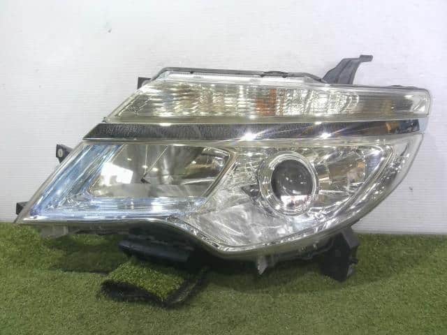 Left Headlight NISSAN Serena 2014 DBA-C26 — photo 3