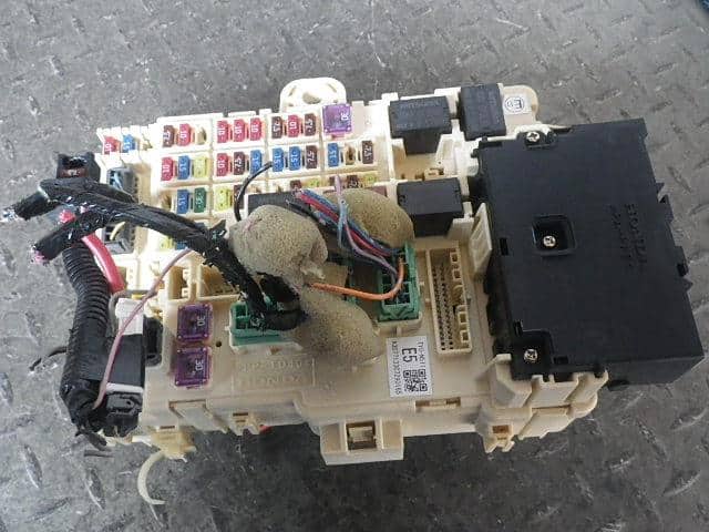 Fuse Box HONDA N BOX 2013 DBA-JF1 — photo 1