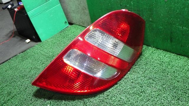 Right Tail Light MERCEDES-BENZ Benz a class 2008 DBA-169032 — photo 4