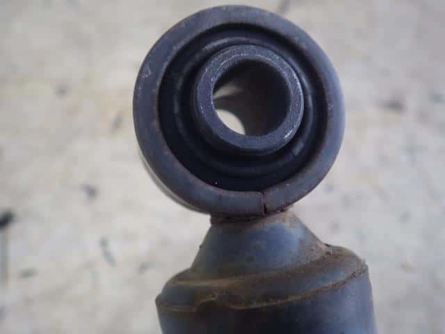 Rear Left Shock Absorber NISSAN Moco 2012 DBA-MG33 — photo 3