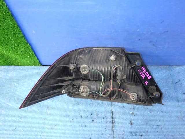 Right Tail Light MITSUBISHI Lancer Cedia 2000 GH-CS5A — photo 2