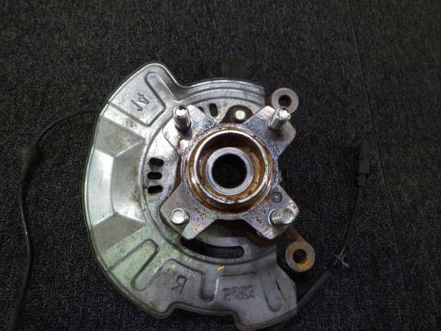 Front Right Knuckle Hub Assembly SUZUKI Swift 2022 5AA-ZD53S 4511152R00 — photo 2