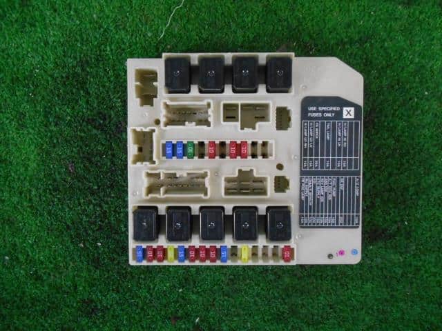 Fuse Box NISSAN Note 2007 DBA-E11 — photo 1