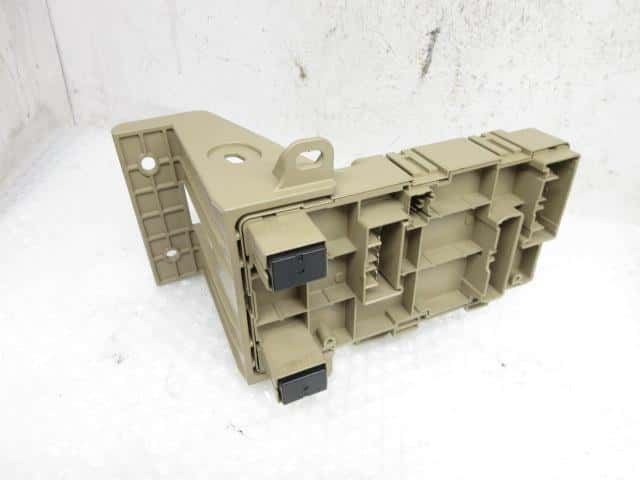 Fuse Box SUBARU Wrx 2014 DBA-VAG 82201VA000 — photo 3
