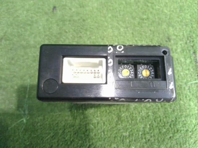 Electrical Component ISUZU Forward 2004 PB-FRR35G3S 1801901570 — photo 1