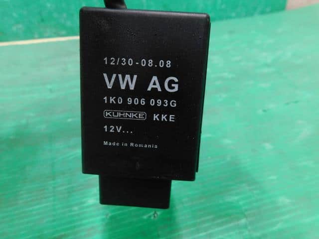Fuel Pump VOLKSWAGEN Polo 2013 DBA-6RCBZ — photo 2