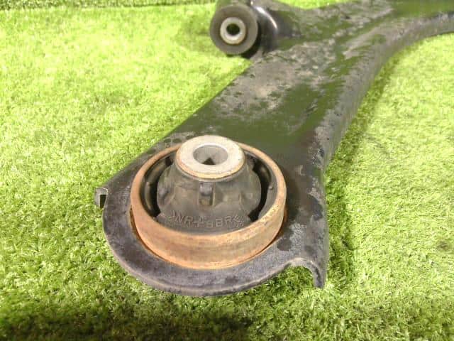 Front Right Lower Control Arm MITSUBISHI Delica 2013 DBF-BVM20 MQ704127 — photo 3