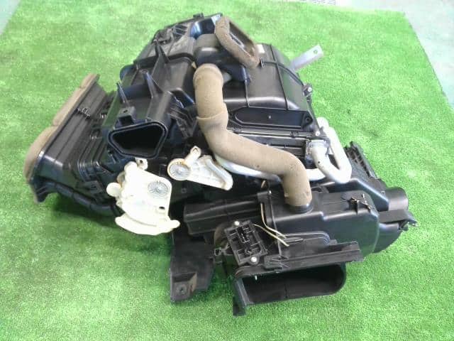 Air Conditioner Assembly NISSAN Nv350 — photo 4