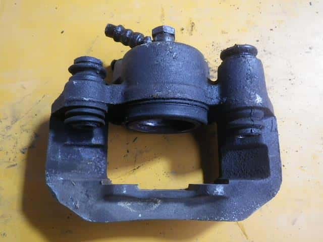 Front Right Caliper DAIHATSU Hijet 1992 V-S83P 4771087510000 — photo 2