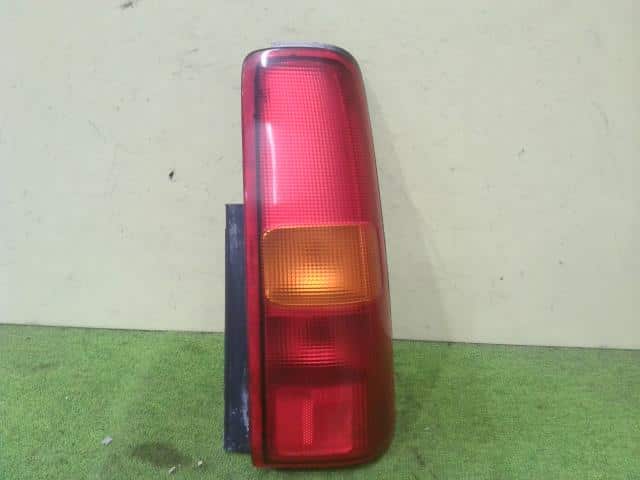 Right Tail Light SUZUKI Jimny 2014 ABA-JB23W 3565081A00 — photo 1