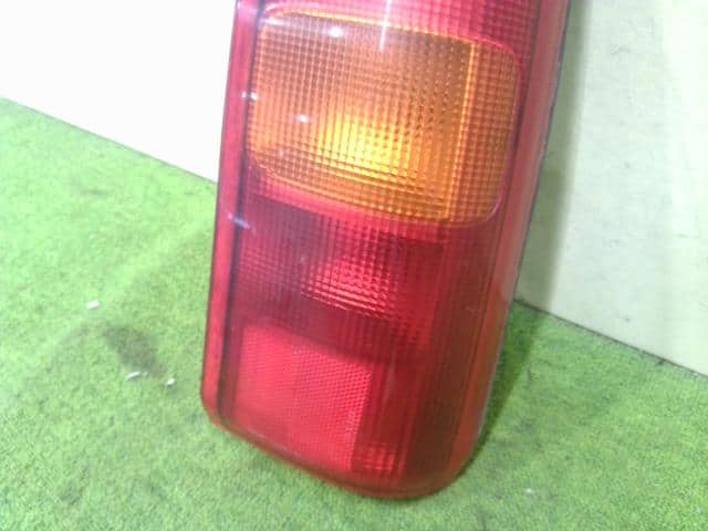 Right Tail Light SUZUKI Jimny 2014 ABA-JB23W 3565081A00 — photo 3