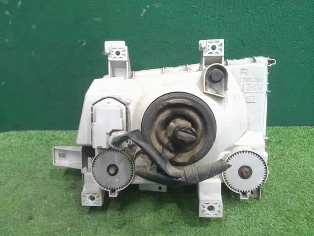 Right Headlight Mitsubishi Fuso 2013 TPG-FBA00 — photo 4
