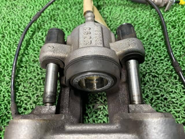Rear Right Caliper BMW 3 Series 2014 DBA-3B20 — photo 2