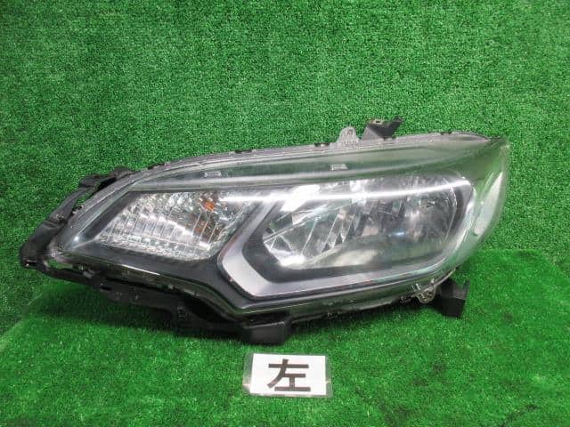 Left Headlight HONDA Fit 2014 DAA-GP5 — photo 1